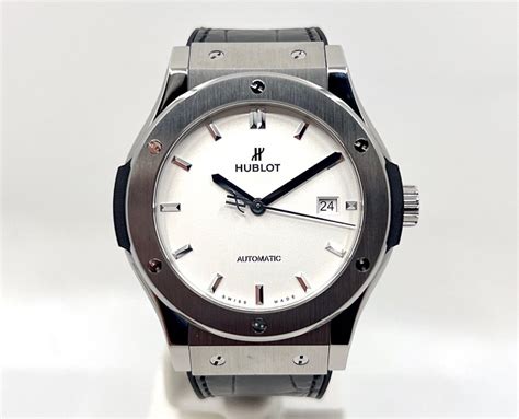 Hublot Classic Fusion Titanium Opalin (542.NX.2611.LR) 